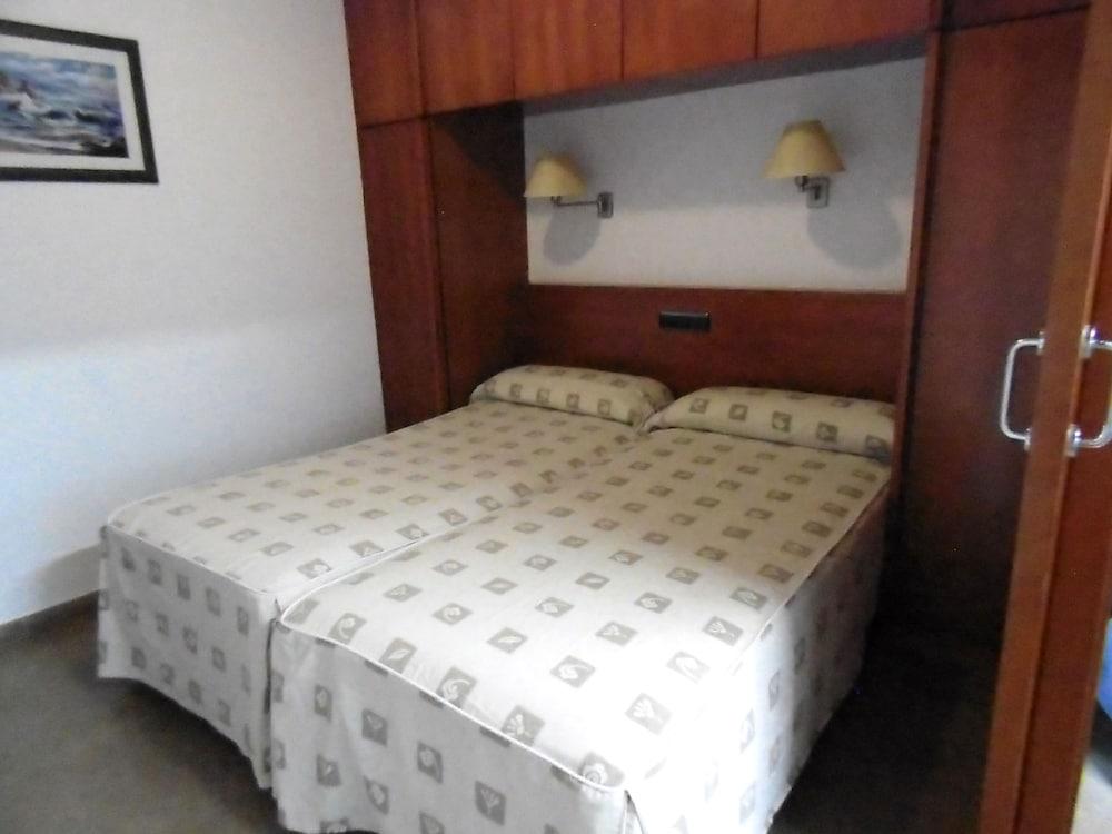 Hotel Apartamentos Solimar 카라펠 외부 사진