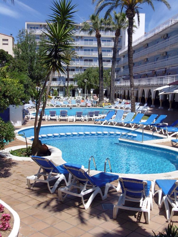 Hotel Apartamentos Solimar 카라펠 외부 사진