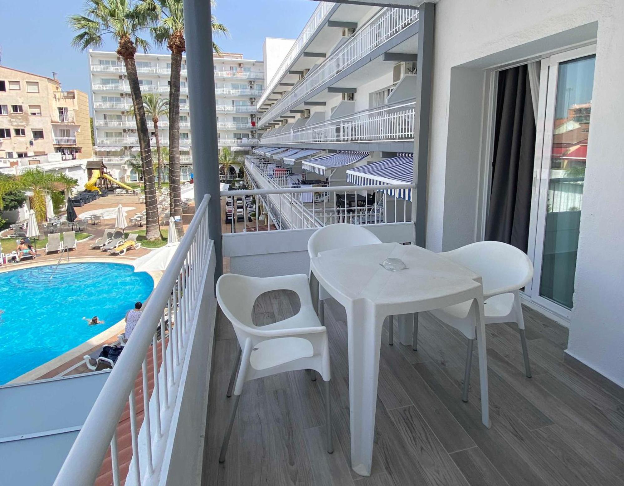 Hotel Apartamentos Solimar 카라펠 외부 사진